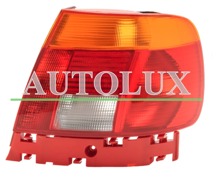 Piloto trasero audi a4 1994-1997 derecho.  Referencia OE:8D0945112A