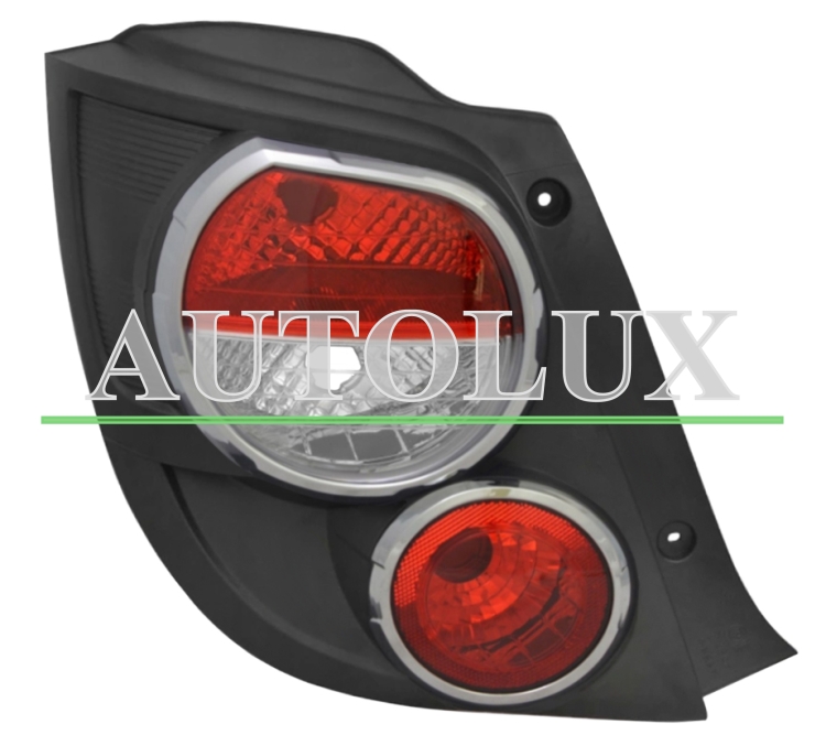 Piloto trasero chevrolet aveo 2011-2016 3/5 puertas / base negra / embellecedor cromado / izquierdo.  Referencia OE:95470358