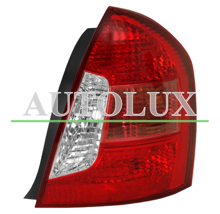 Piloto trasero hyundai accent 2007-2011 4 puertas / derecho.  Referencia OE:924020M000