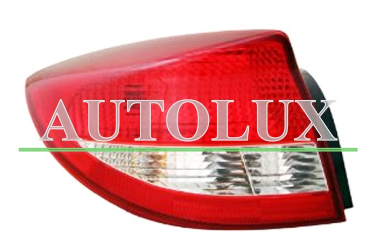 Piloto trasero kia rio 2003-2006 4 puertas / izquierdo.  Referencia OE:92401FD000