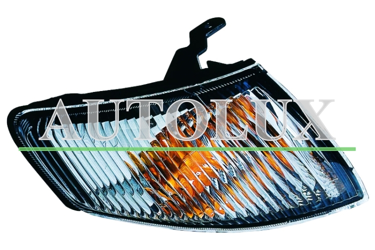 Piloto delantero mazda 626 1997-2000 4 puertas / blanco / derecho.  Referencia OE:GE4T5106XC