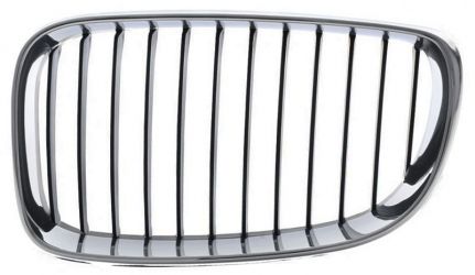 REJILLA BMW SERIE 1 (E81-E87) 2007-2012 FRENTE / MARCO CROMADO / LAMAS NEGRAS / IZQUIERDA