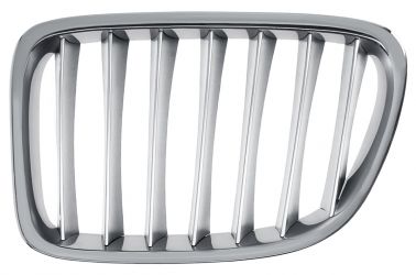 REJILLA BMW X1 (E84) 2009-2012 FRENTE / MARCO CROMADO / LAMAS CROMADAS / IZQUIERDA