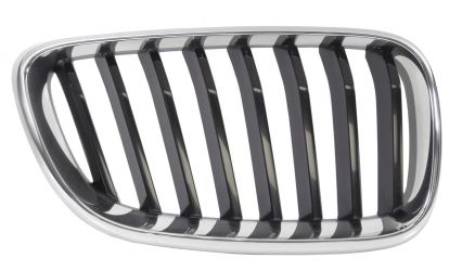 REJILLA BMW SERIE 2 (F22-F23) 2014-2017 COUPE / CABRIO / FRENTE / MODELO SPORT / MARCO CROMADO / LAMAS NEGRAS / DERECHA