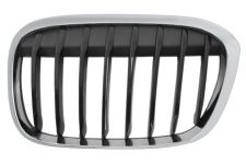REJILLA BMW X1 (F48) 2015-2019 FRENTE / MARCO CROMADO / LAMAS NEGRAS / MODELO M-TECH / IZQUIERDA
