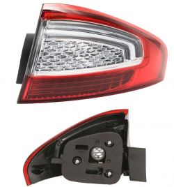 PILOTO TRASERO FORD MONDEO 2010-2014 4 PUERTAS / EXTERIOR / LED / DERECHO