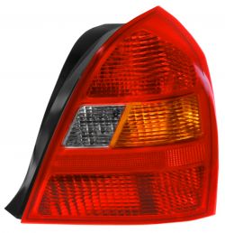 PILOTO TRASERO HYUNDAI ELANTRA 2001-2004 4 PUERTAS / DERECHO