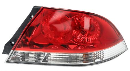PILOTO TRASERO MITSUBISHI LANCER 2002-2007 DERECHO