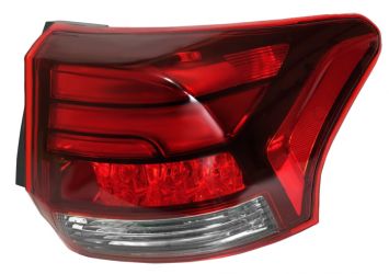 PILOTO TRASERO MITSUBISHI OUTLANDER 2015-2018 EXTERIOR / DERECHO