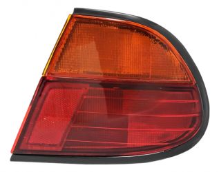 PILOTO TRASERO NISSAN ALMERA 1995-1997 4 PUERTAS / DERECHO