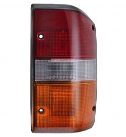 PILOTO TRASERO NISSAN PATROL 1986-1997 DERECHO