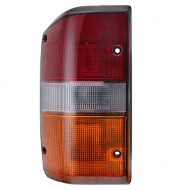 PILOTO TRASERO NISSAN PATROL 1986-1997 IZQUIERDO