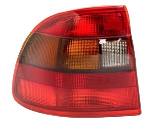 PILOTO TRASERO OPEL ASTRA F 1995-1998 4 PUERTAS / IZQUIERDO