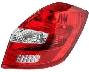 PILOTO TRASERO SKODA FABIA 2010-2014 3/5 PUERTAS / COMBI / DERECHO