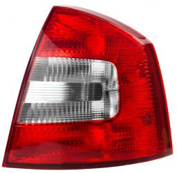PILOTO TRASERO SKODA OCTAVIA 2009-2013 SEDAN / DERECHO