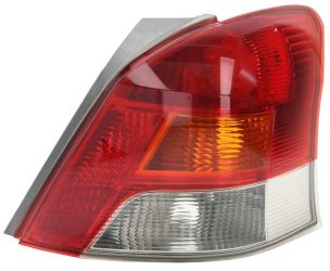 PILOTO TRASERO TOYOTA YARIS 2009-2011 PILOTO AMBAR / LED / DERECHO