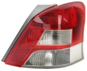 PILOTO TRASERO TOYOTA YARIS 2009-2011 PILOTO BLANCO / LED / DERECHO