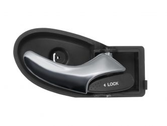 MANETA DE PUERTA INTERIOR FORD FOCUS 1999-2001 CON PALANCA CROMADA / BASE NEGRO / DELANTERA DERECHA